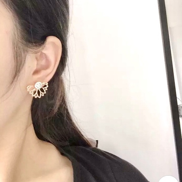 Unique “Sunflower Summers” Diamond Flower Earrings - Picture 3 of 7